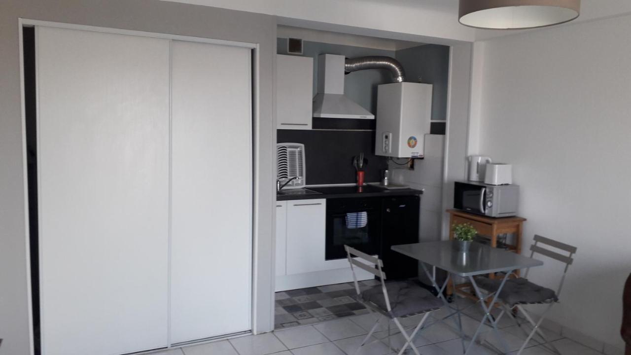 Residence D'Anjou - Grand Studio Avec Balcon Et Parking Privatif Perpignan Exteriör bild