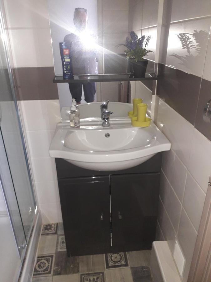 Residence D'Anjou - Grand Studio Avec Balcon Et Parking Privatif Perpignan Exteriör bild