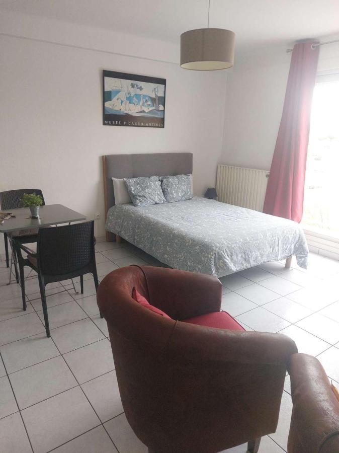 Residence D'Anjou - Grand Studio Avec Balcon Et Parking Privatif Perpignan Exteriör bild