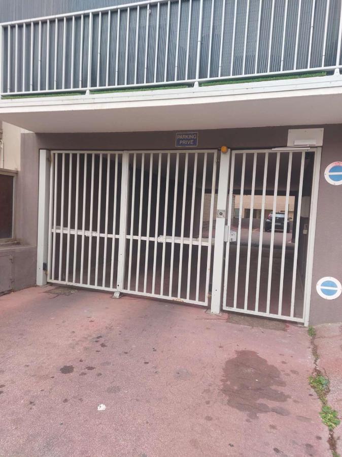 Residence D'Anjou - Grand Studio Avec Balcon Et Parking Privatif Perpignan Exteriör bild
